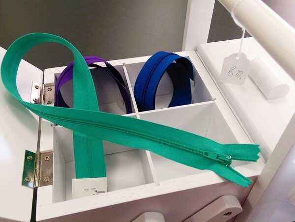 CREMALLERA (Del color 501 al 621) FINA NYLON CERRADA REF: 9662