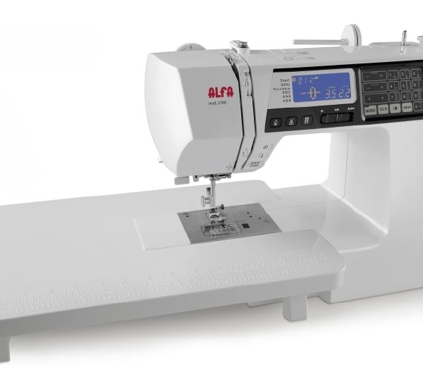 Máquina de coser Alfa 2190 electrónica con mesa extensible