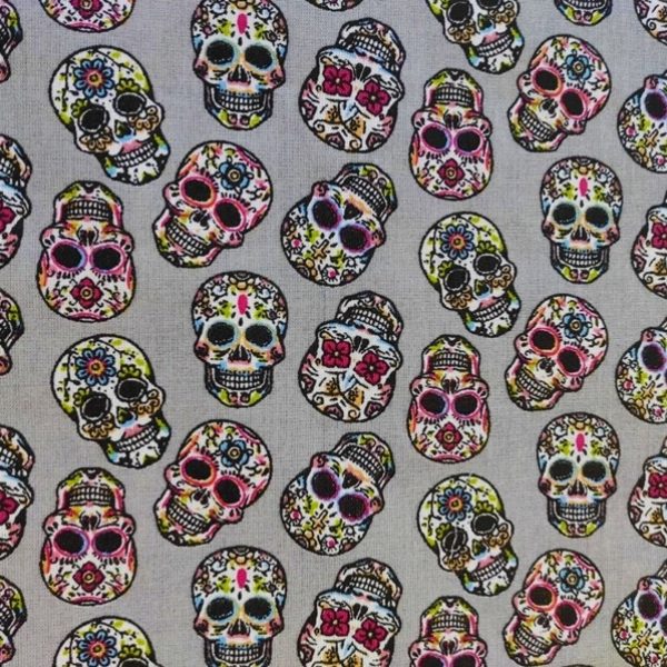 TELA GRIS CON CALAVERAS 0241