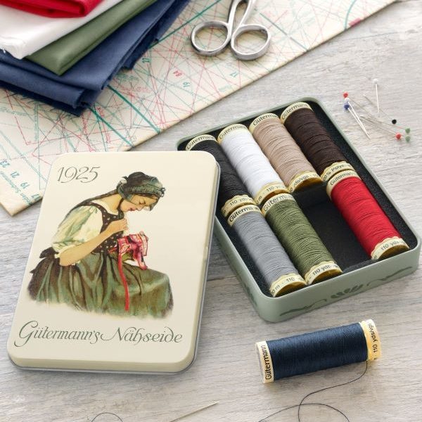 CAJITA CON 8 BOBINAS DE HILO COSELOTDO 640950