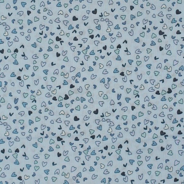 TELA CORAZONES FONDO AZUL CELESTE 0355