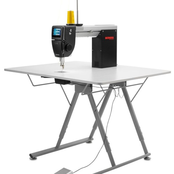 BERNINA Q16 CON MESA PLEGABLE